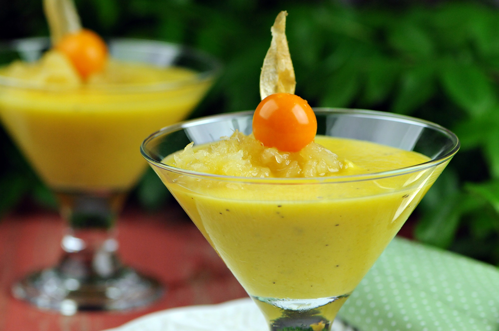 MOUSSE TROPICAL DE MARACUJÁ E MANGA